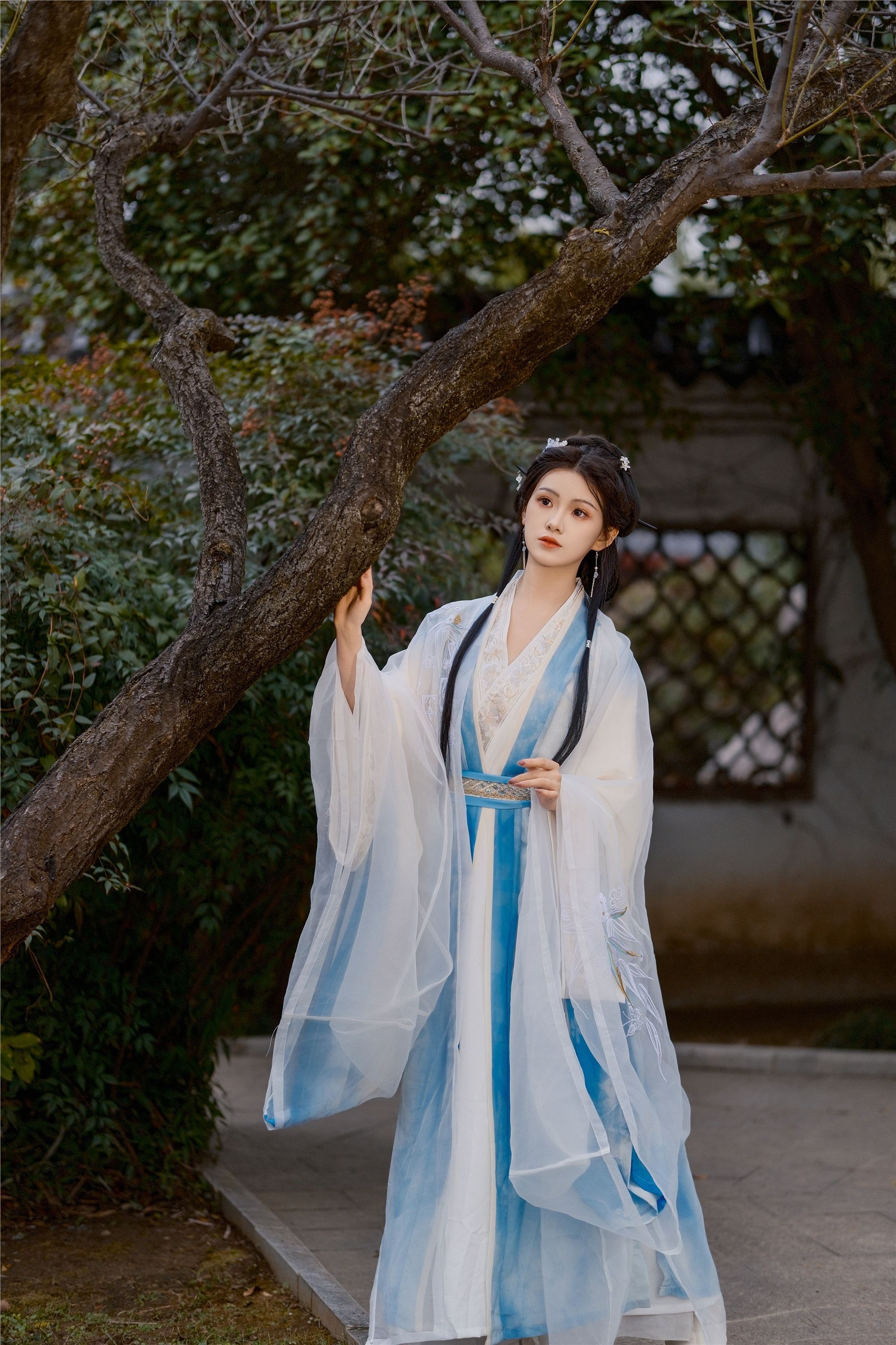 YITUYU艺图语 2025.01.24 秋意阑珊 悦璃